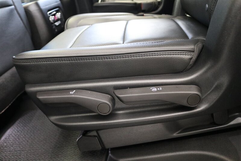 2022 GMC Yukon Denali  3.0L DURAMAX DIESEL 10SP AUTO LIFTED 4X4 35 " A/T TIRES FUEL OFF ROAD WHEELS POWER RUNNING BOARDS ONLY 57K MILES 1 OWNER LOCAL RIG - Photo 62 - Portland, OR 97230