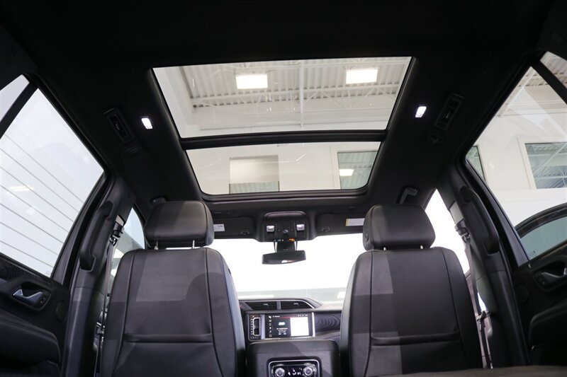 2022 GMC Yukon Denali  3.0L DURAMAX DIESEL 10SP AUTO LIFTED 4X4 35 " A/T TIRES FUEL OFF ROAD WHEELS POWER RUNNING BOARDS ONLY 57K MILES 1 OWNER LOCAL RIG - Photo 49 - Portland, OR 97230