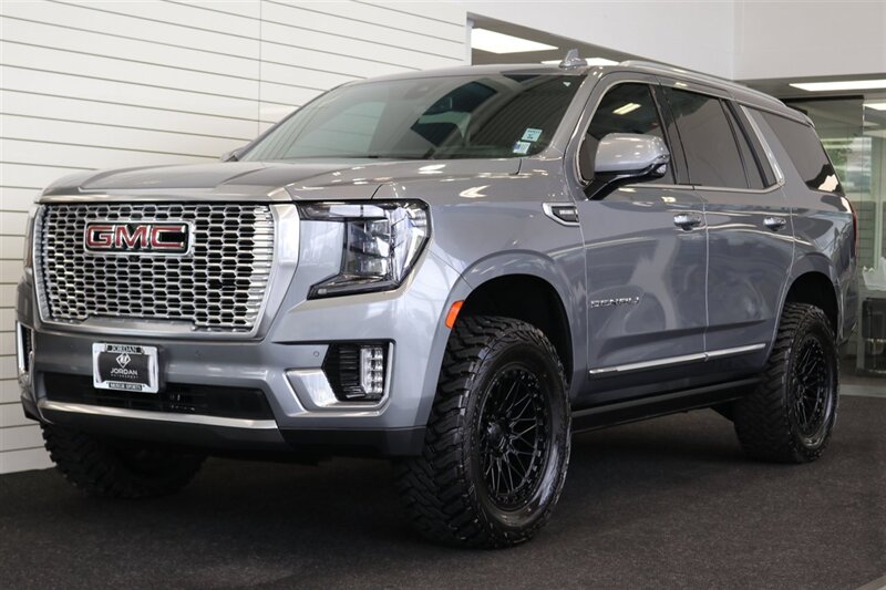 2022 GMC Yukon Denali  3.0L DURAMAX DIESEL 10SP AUTO LIFTED 4X4 35 " A/T TIRES FUEL OFF ROAD WHEELS POWER RUNNING BOARDS ONLY 57K MILES 1 OWNER LOCAL RIG - Photo 3 - Portland, OR 97230