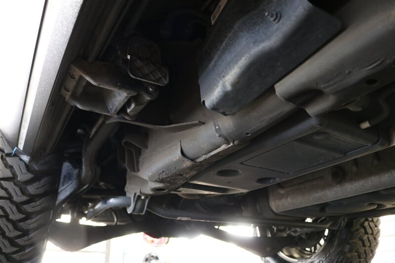 2022 GMC Yukon Denali  3.0L DURAMAX DIESEL 10SP AUTO LIFTED 4X4 35 " A/T TIRES FUEL OFF ROAD WHEELS POWER RUNNING BOARDS ONLY 57K MILES 1 OWNER LOCAL RIG - Photo 22 - Portland, OR 97230