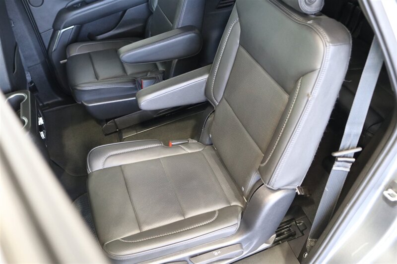 2022 GMC Yukon Denali  3.0L DURAMAX DIESEL 10SP AUTO LIFTED 4X4 35 " A/T TIRES FUEL OFF ROAD WHEELS POWER RUNNING BOARDS ONLY 57K MILES 1 OWNER LOCAL RIG - Photo 53 - Portland, OR 97230