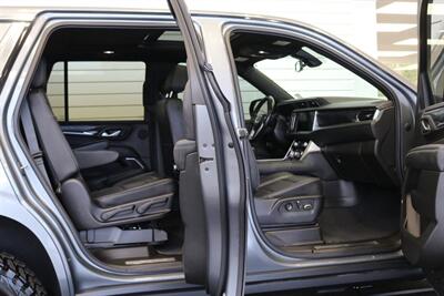 2022 GMC Yukon Denali  3.0L DURAMAX DIESEL 10SP AUTO LIFTED 4X4 35 " A/T TIRES FUEL OFF ROAD WHEELS POWER RUNNING BOARDS ONLY 57K MILES 1 OWNER LOCAL RIG - Photo 12 - Portland, OR 97230