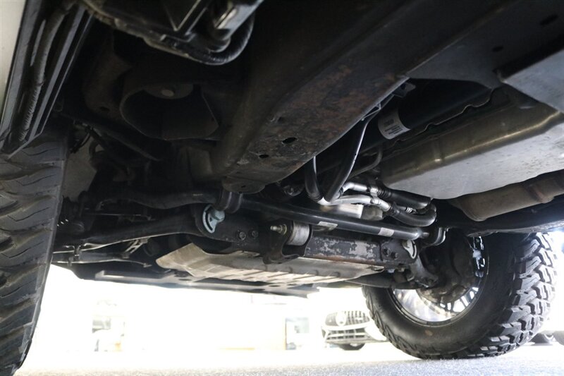 2022 GMC Yukon Denali  3.0L DURAMAX DIESEL 10SP AUTO LIFTED 4X4 35 " A/T TIRES FUEL OFF ROAD WHEELS POWER RUNNING BOARDS ONLY 57K MILES 1 OWNER LOCAL RIG - Photo 20 - Portland, OR 97230
