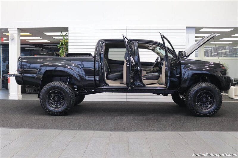 2006 Toyota Tacoma V6  LONG BED* 5 " LIFT W/NEW 35 " TIRES & 17 "WHEELS* ARB FRONT LOCKERS W/AIR COMPRESOOR & REAR LSD DIFF* FULL LED LIGHTS UPGRADE* TONNEAU COVER* TRD PRO GRILL* 0-RUST* HEATED SEATS - Photo 10 - Portland, OR 97230