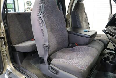 2002 Dodge Ram 2500 SLT  1-OWNER* 100% RUST FREE* 100% STOCK* NEW 3 " LEVEL KIT W/ BILSTEIN 5100* NEW 34 " TOYO A/T III 10-PLYs* NEW BRAKES-ROTORS-CALIPERS-BRAKE FLUID FLUSH-COOLANT FLUSH-AC SERVICE* HIGH OUTPUT* 6-SPEED - Photo 17 - Portland, OR 97230