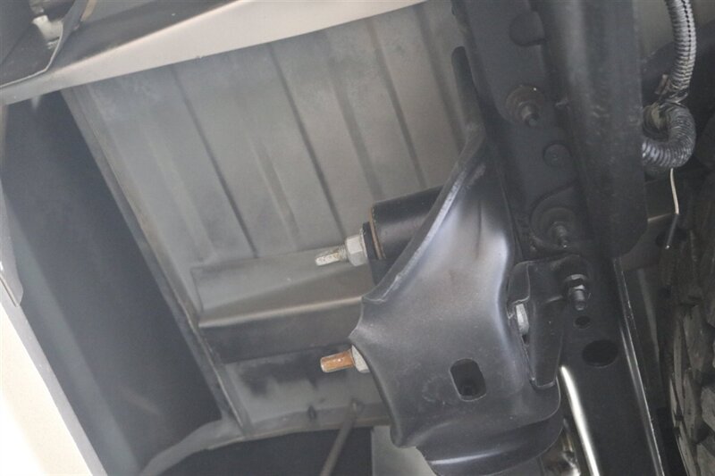 2002 Dodge Ram 2500 SLT  1-OWNER* 100% RUST FREE* 100% STOCK* NEW 3 " LEVEL KIT W/ BILSTEIN 5100* NEW 34 " TOYO A/T III 10-PLYs* NEW BRAKES-ROTORS-CALIPERS-BRAKE FLUID FLUSH-COOLANT FLUSH-AC SERVICE* HIGH OUTPUT* 6-SPEED - Photo 28 - Portland, OR 97230