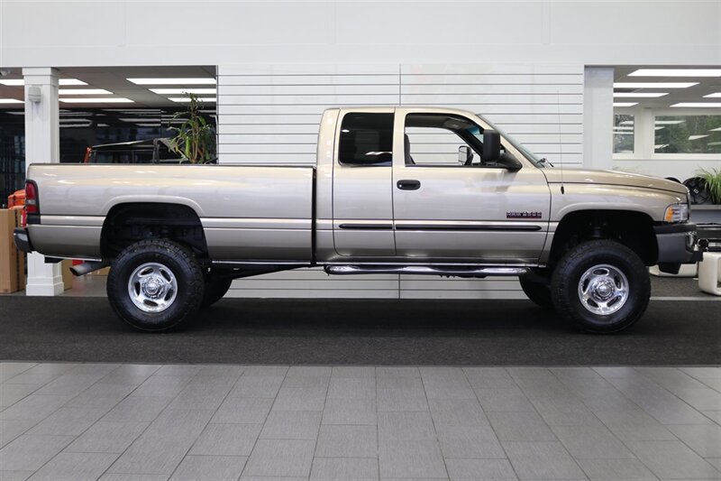 2002 Dodge Ram 2500 SLT  1-OWNER* 100% RUST FREE* 100% STOCK* NEW 3 " LEVEL KIT W/ BILSTEIN 5100* NEW 34 " TOYO A/T III 10-PLYs* NEW BRAKES-ROTORS-CALIPERS-BRAKE FLUID FLUSH-COOLANT FLUSH-AC SERVICE* HIGH OUTPUT* 6-SPEED - Photo 5 - Portland, OR 97230