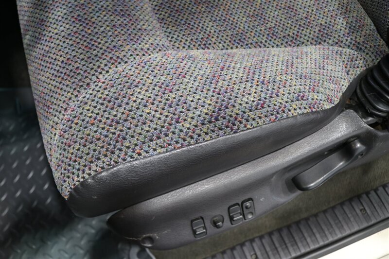 2002 Dodge Ram 2500 SLT  1-OWNER* 100% RUST FREE* 100% STOCK* NEW 3 " LEVEL KIT W/ BILSTEIN 5100* NEW 34 " TOYO A/T III 10-PLYs* NEW BRAKES-ROTORS-CALIPERS-BRAKE FLUID FLUSH-COOLANT FLUSH-AC SERVICE* HIGH OUTPUT* 6-SPEED - Photo 70 - Portland, OR 97230