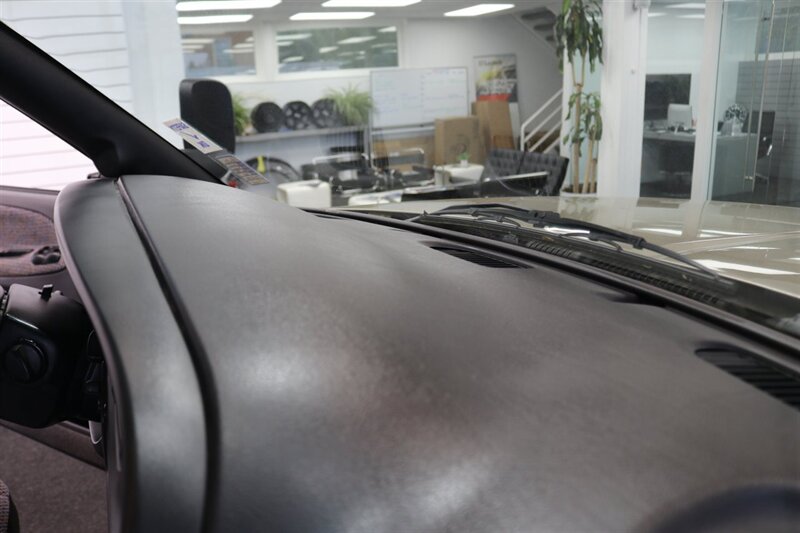 2002 Dodge Ram 2500 SLT  1-OWNER* 100% RUST FREE* 100% STOCK* NEW 3 " LEVEL KIT W/ BILSTEIN 5100* NEW 34 " TOYO A/T III 10-PLYs* NEW BRAKES-ROTORS-CALIPERS-BRAKE FLUID FLUSH-COOLANT FLUSH-AC SERVICE* HIGH OUTPUT* 6-SPEED - Photo 91 - Portland, OR 97230