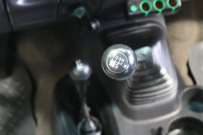 2002 Dodge Ram 2500 SLT  1-OWNER* 100% RUST FREE* 100% STOCK* NEW 3 " LEVEL KIT W/ BILSTEIN 5100* NEW 34 " TOYO A/T III 10-PLYs* NEW BRAKES-ROTORS-CALIPERS-BRAKE FLUID FLUSH-COOLANT FLUSH-AC SERVICE* HIGH OUTPUT* 6-SPEED - Photo 92 - Portland, OR 97230