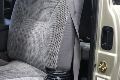 2002 Dodge Ram 2500 SLT  1-OWNER* 100% RUST FREE* 100% STOCK* NEW 3 " LEVEL KIT W/ BILSTEIN 5100* NEW 34 " TOYO A/T III 10-PLYs* NEW BRAKES-ROTORS-CALIPERS-BRAKE FLUID FLUSH-COOLANT FLUSH-AC SERVICE* HIGH OUTPUT* 6-SPEED - Photo 72 - Portland, OR 97230