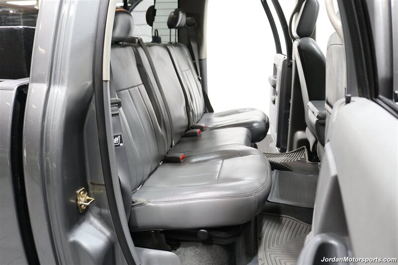 2007 Dodge Ram 3500 Laramie  1-OWNER* 100% RUST FREE* EDGE TUNER* EXTRA FUEL TANK IN BED* REAR AIR BAGS W/ONBOARD AIR COMPRESSOR* NEW WHEELS & 10-PLY TIRES* INTAKE* SPRAY IN BED LINER* LED BULBS* 2-KEYS W/ALARM - Photo 18 - Portland, OR 97230