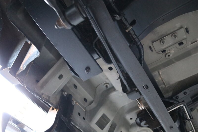 2005 Ford Excursion Limited  1-OWNER 100% RUST FREE* NEW FULL BULLET PROOF ENGINE PKG BY RPM NW* FULL NEW FRONT END UPGRADE* NEW 35 "TOYO A/T III W/ NEW 17 " WHEELS* S&B INTAKE* 4 " EXHAUST W/AEROTURBINE MUFFLER* FULLY SERVICED - Photo 34 - Portland, OR 97230