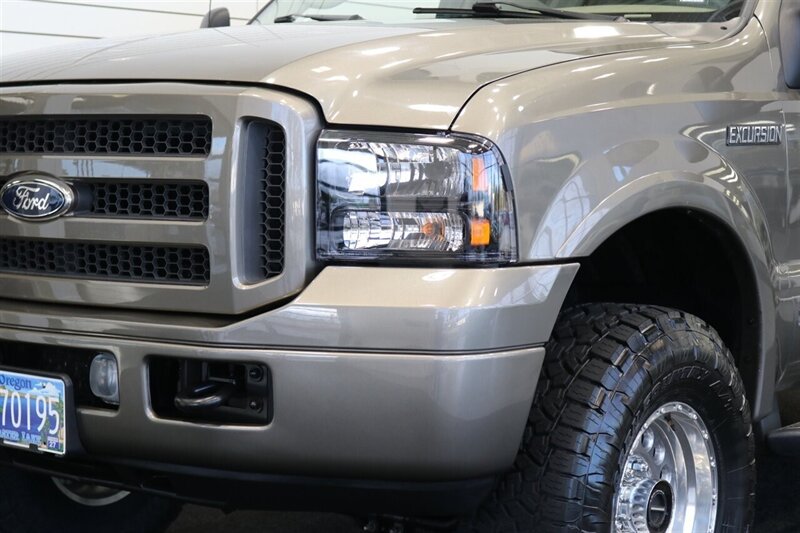 2005 Ford Excursion Limited  1-OWNER 100% RUST FREE* NEW FULL BULLET PROOF ENGINE PKG BY RPM NW* FULL NEW FRONT END UPGRADE* NEW 35 "TOYO A/T III W/ NEW 17 " WHEELS* S&B INTAKE* 4 " EXHAUST W/AEROTURBINE MUFFLER* FULLY SERVICED - Photo 12 - Portland, OR 97230