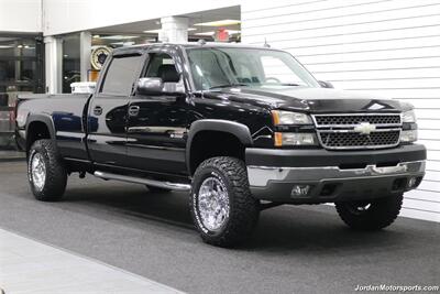 2005 Chevrolet Silverado 3500 LT  100% RUST & CORROSION FREE* 5-POSITION EFI LIVE TUNER* MBRP EXHAUST * NEW 33 "BFG KO3 10-PLYS* CREW CAB LONG BED 1-TON* 2 "LEVELING KIT* LINEX SPRAY IN BED LINER - Photo 2 - Portland, OR 97230