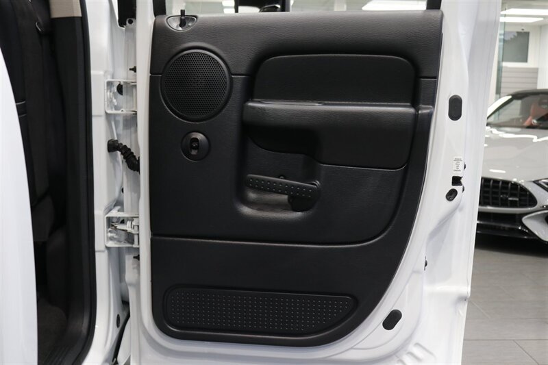 2004 Dodge Ram 3500 SLT - Photo 69 - Portland, OR 97230