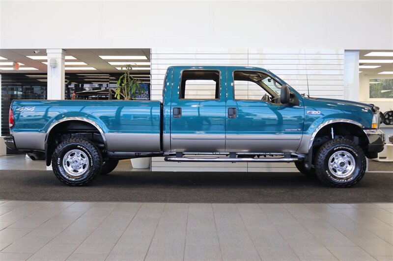2002 Ford F-350 Super Duty Lariat 4dr Crew Cab Lariat 1-OWNER* NEVER HAD 5TH WHEEL-GOOSENECK* 0-RUST* ALL BOOKS-SERVICE RECORDS SINCE NEW-KEYS-WINDOW STICKER* NEW 2.5 "LEVEL LIFT W/ NEW 33 "BFG KO3s & BILSTEIN 5100s/ NEW BRAKES - ROTORS - Photo 5 - Portland, OR 97230