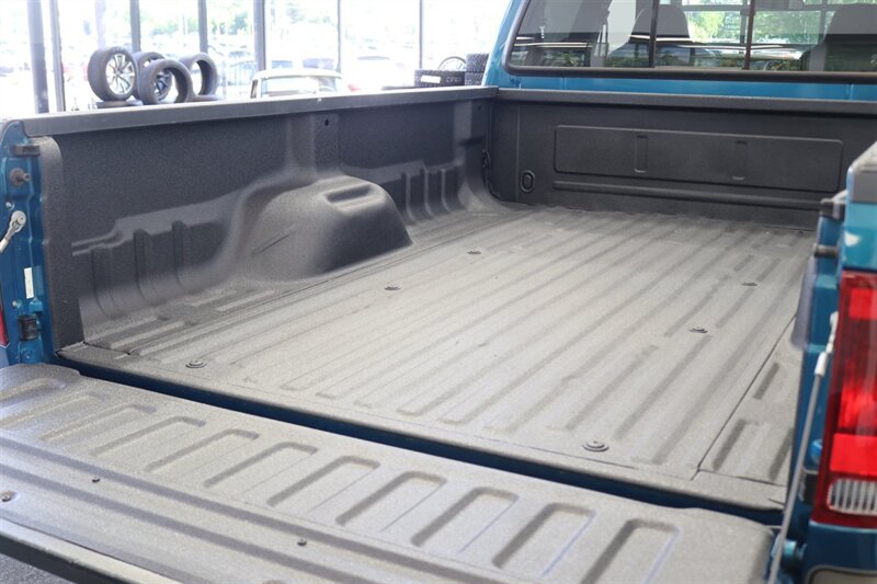 2002 Ford F-350 Super Duty Lariat 4dr Crew Cab Lariat 1-OWNER* NEVER HAD 5TH WHEEL-GOOSENECK* 0-RUST* ALL BOOKS-SERVICE RECORDS SINCE NEW-KEYS-WINDOW STICKER* NEW 2.5 "LEVEL LIFT W/ NEW 33 "BFG KO3s & BILSTEIN 5100s/ NEW BRAKES - ROTORS - Photo 46 - Portland, OR 97230