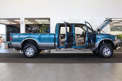 2002 Ford F-350 Super Duty Lariat 4dr Crew Cab Lariat 1-OWNER* NEVER HAD 5TH WHEEL-GOOSENECK* 0-RUST* ALL BOOKS-SERVICE RECORDS SINCE NEW-KEYS-WINDOW STICKER* NEW 2.5 "LEVEL LIFT W/ NEW 33 "BFG KO3s & BILSTEIN 5100s/ NEW BRAKES - ROTORS - Photo 11 - Portland, OR 97230