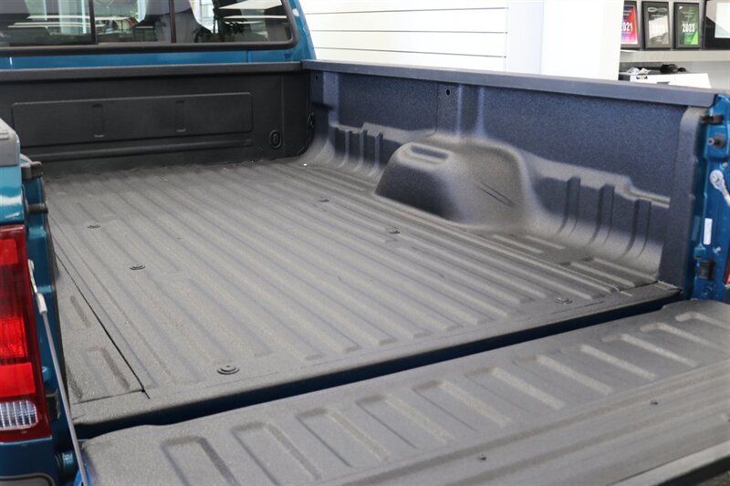 2002 Ford F-350 Super Duty Lariat 4dr Crew Cab Lariat 1-OWNER* NEVER HAD 5TH WHEEL-GOOSENECK* 0-RUST* ALL BOOKS-SERVICE RECORDS SINCE NEW-KEYS-WINDOW STICKER* NEW 2.5 "LEVEL LIFT W/ NEW 33 "BFG KO3s & BILSTEIN 5100s/ NEW BRAKES - ROTORS - Photo 45 - Portland, OR 97230