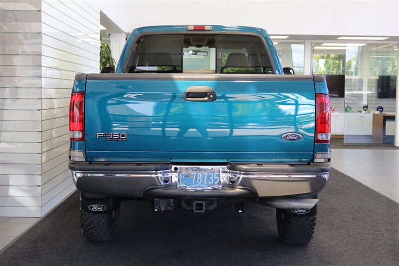 2002 Ford F-350 Super Duty Lariat 4dr Crew Cab Lariat 1-OWNER* NEVER HAD 5TH WHEEL-GOOSENECK* 0-RUST* ALL BOOKS-SERVICE RECORDS SINCE NEW-KEYS-WINDOW STICKER* NEW 2.5 "LEVEL LIFT W/ NEW 33 "BFG KO3s & BILSTEIN 5100s/ NEW BRAKES - ROTORS - Photo 9 - Portland, OR 97230