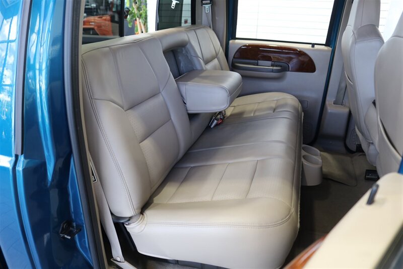 2002 Ford F-350 Super Duty Lariat 4dr Crew Cab Lariat 1-OWNER* NEVER HAD 5TH WHEEL-GOOSENECK* 0-RUST* ALL BOOKS-SERVICE RECORDS SINCE NEW-KEYS-WINDOW STICKER* NEW 2.5 "LEVEL LIFT W/ NEW 33 "BFG KO3s & BILSTEIN 5100s/ NEW BRAKES - ROTORS - Photo 94 - Portland, OR 97230