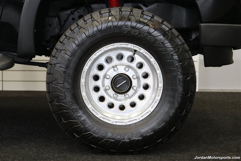 2003 Ford F-250 Lariat  SAME OWNER FOR LAST 20 YEARS* LEVELED ON NEW 35 " TOYO'S AT-3 10-PLY* SPRAY IN BED LINER* ALL BOOKS & KEYS* 0-RUST* FULL FRESH SERVICE* EXCELLENT CONDITION - Photo 44 - Portland, OR 97230