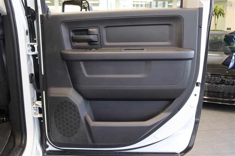 2012 RAM 2500 ST  1-OWNER* 23K MILES ORIGINAL* 6-SPEED MANUAL* 100% STOCK* 0-RUST* CREW CAB SHORT BED* GOOSENECK* NEW BILSTEIN 5100 SHOCKS WITH 3 "LEVEL KIT* NEW 35 " BFG KO3 10-PLYS* ALL BOOKS & 4-KEYS - Photo 75 - Portland, OR 97230