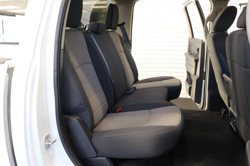 2012 RAM 2500 ST  1-OWNER* 23K MILES ORIGINAL* 6-SPEED MANUAL* 100% STOCK* 0-RUST* CREW CAB SHORT BED* GOOSENECK* NEW BILSTEIN 5100 SHOCKS WITH 3 "LEVEL KIT* NEW 35 " BFG KO3 10-PLYS* ALL BOOKS & 4-KEYS - Photo 18 - Portland, OR 97230