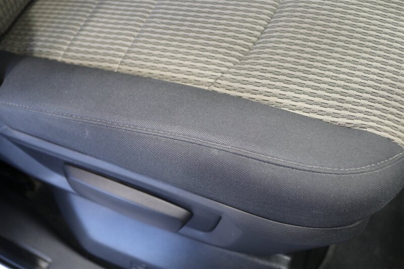 2012 RAM 2500 ST  1-OWNER* 23K MILES ORIGINAL* 6-SPEED MANUAL* 100% STOCK* 0-RUST* CREW CAB SHORT BED* GOOSENECK* NEW BILSTEIN 5100 SHOCKS WITH 3 "LEVEL KIT* NEW 35 " BFG KO3 10-PLYS* ALL BOOKS & 4-KEYS - Photo 63 - Portland, OR 97230