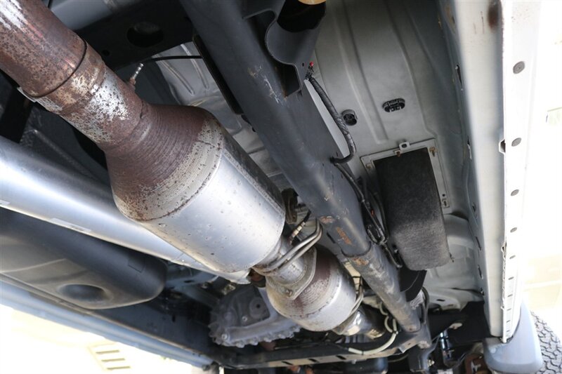 2012 RAM 2500 ST  1-OWNER* 23K MILES ORIGINAL* 6-SPEED MANUAL* 100% STOCK* 0-RUST* CREW CAB SHORT BED* GOOSENECK* NEW BILSTEIN 5100 SHOCKS WITH 3 "LEVEL KIT* NEW 35 " BFG KO3 10-PLYS* ALL BOOKS & 4-KEYS - Photo 25 - Portland, OR 97230