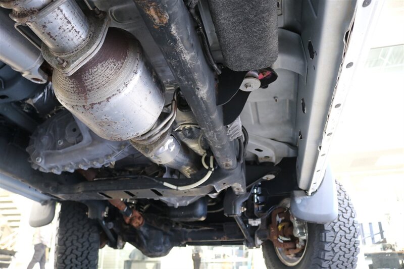 2012 RAM 2500 ST  1-OWNER* 23K MILES ORIGINAL* 6-SPEED MANUAL* 100% STOCK* 0-RUST* CREW CAB SHORT BED* GOOSENECK* NEW BILSTEIN 5100 SHOCKS WITH 3 "LEVEL KIT* NEW 35 " BFG KO3 10-PLYS* ALL BOOKS & 4-KEYS - Photo 35 - Portland, OR 97230