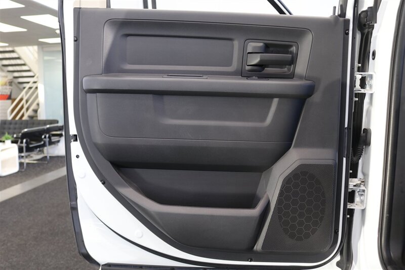 2012 RAM 2500 ST  1-OWNER* 23K MILES ORIGINAL* 6-SPEED MANUAL* 100% STOCK* 0-RUST* CREW CAB SHORT BED* GOOSENECK* NEW BILSTEIN 5100 SHOCKS WITH 3 "LEVEL KIT* NEW 35 " BFG KO3 10-PLYS* ALL BOOKS & 4-KEYS - Photo 74 - Portland, OR 97230