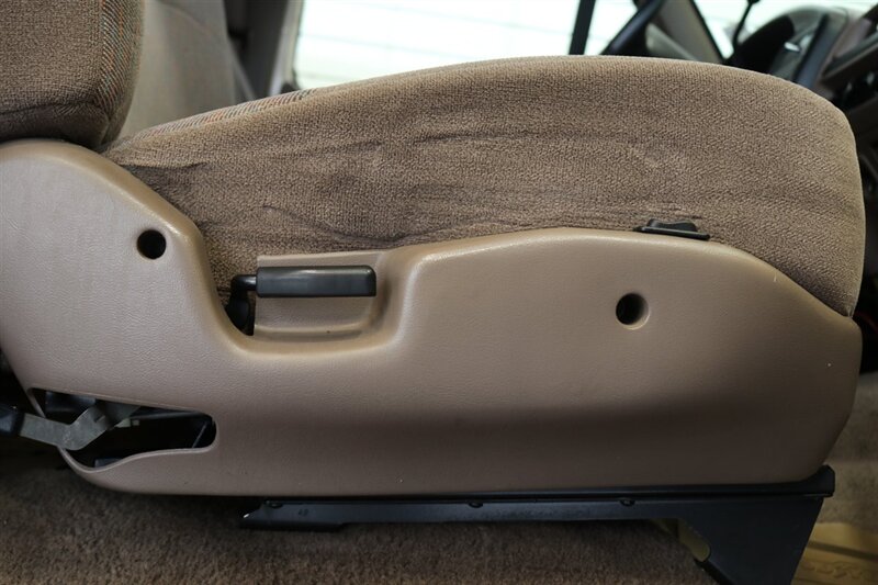 1996 Ford F-250 XLT   - Photo 39 - Portland, OR 97230