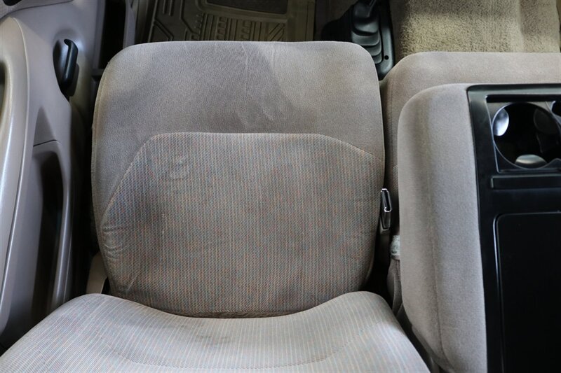 1996 Ford F-250 XLT   - Photo 40 - Portland, OR 97230