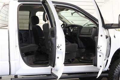 2005 Dodge Ram 2500 SLT  100% RUST FREE* LIKE NEW BED W/SPRAY IN BED LINER* REAR AIR BAGS* NV 5600 W/ MANUAL TRASFER CASE MECHANICAL* NEW 17 "PRO COMPS* NEW 35 " BFGK KO3s* ALL SERVICE RECORDS SINCE NEW @DODGE DEALER* 0-RUST - Photo 43 - Portland, OR 97230