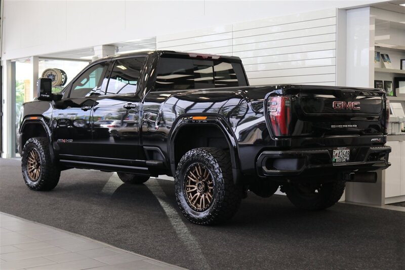 2024 GMC Sierra 3500 AT4  1-OWNER* 4 " COGNITO LIFT W/ FOX SHOCKS* 20 " FUELS 35 " TOYO R/Ts* AT4 PREM PLUS PKG*  PAINT MATCHED FLARES* FULL FRONT PPF* ALL BOOKS & 2-KEYS - Photo 6 - Portland, OR 97230