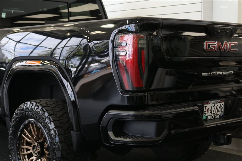 2024 GMC Sierra 3500 AT4  1-OWNER* 4 " COGNITO LIFT W/ FOX SHOCKS* 20 " FUELS 35 " TOYO R/Ts* AT4 PREM PLUS PKG*  PAINT MATCHED FLARES* FULL FRONT PPF* ALL BOOKS & 2-KEYS - Photo 15 - Portland, OR 97230