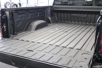 2024 GMC Sierra 3500 AT4  1-OWNER* 4 " COGNITO LIFT W/ FOX SHOCKS* 20 " FUELS 35 " TOYO R/Ts* AT4 PREM PLUS PKG*  PAINT MATCHED FLARES* FULL FRONT PPF* ALL BOOKS & 2-KEYS - Photo 31 - Portland, OR 97230