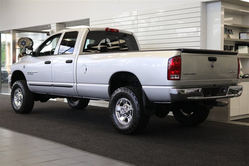 2006 Dodge Ram 3500 100% RUST FREE* 100% STOCK NEVER TUNED* NEW 3 "FABTEC LEVEL KIT W/BILSTEIN 5100s* NEW 35 "TOYO A/T III* NEW BRAKE CALIPERS-ROTORS-PADS-COOLANT FLUSH-BRAKE FLUID FLUSH-BELTS-AC SERVICE* DEALER SERVICED - Photo 5 - Portland, OR 97230
