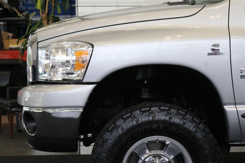 2006 Dodge Ram 3500 100% RUST FREE* 100% STOCK NEVER TUNED* NEW 3 "FABTEC LEVEL KIT W/BILSTEIN 5100s* NEW 35 "TOYO A/T III* NEW BRAKE CALIPERS-ROTORS-PADS-COOLANT FLUSH-BRAKE FLUID FLUSH-BELTS-AC SERVICE* DEALER SERVICED - Photo 40 - Portland, OR 97230