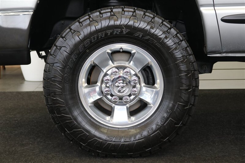 2006 Dodge Ram 3500 100% RUST FREE* 100% STOCK NEVER TUNED* NEW 3 "FABTEC LEVEL KIT W/BILSTEIN 5100s* NEW 35 "TOYO A/T III* NEW BRAKE CALIPERS-ROTORS-PADS-COOLANT FLUSH-BRAKE FLUID FLUSH-BELTS-AC SERVICE* DEALER SERVICED - Photo 20 - Portland, OR 97230