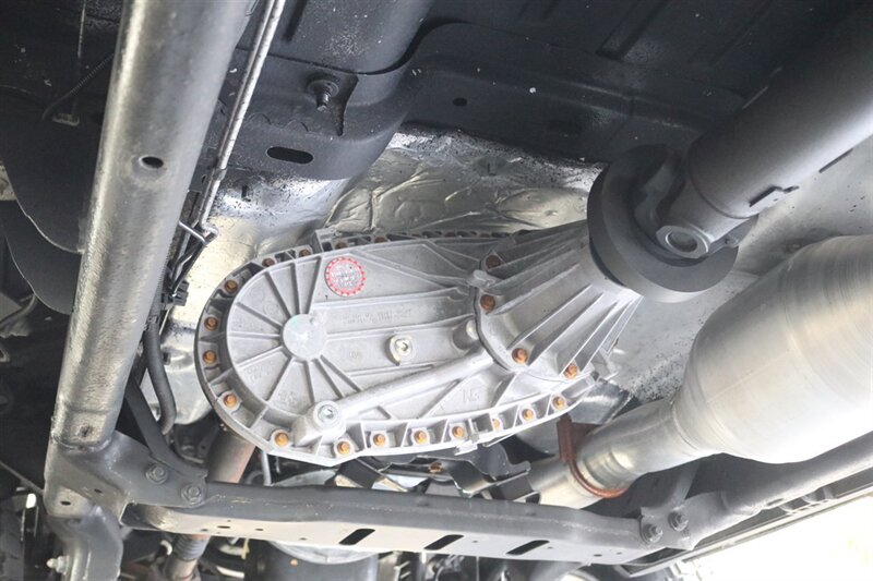 2006 Dodge Ram 3500 100% RUST FREE* 100% STOCK NEVER TUNED* NEW 3 "FABTEC LEVEL KIT W/BILSTEIN 5100s* NEW 35 "TOYO A/T III* NEW BRAKE CALIPERS-ROTORS-PADS-COOLANT FLUSH-BRAKE FLUID FLUSH-BELTS-AC SERVICE* DEALER SERVICED - Photo 27 - Portland, OR 97230