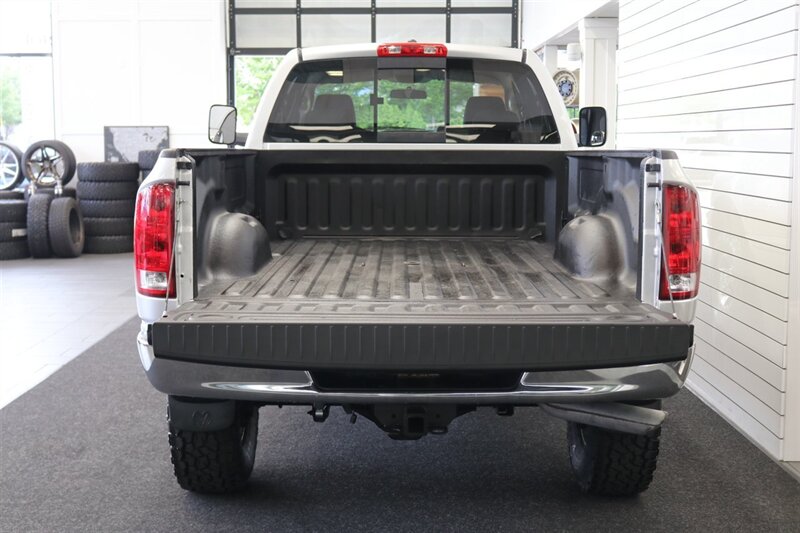 2006 Dodge Ram 3500 100% RUST FREE* 100% STOCK NEVER TUNED* NEW 3 "FABTEC LEVEL KIT W/BILSTEIN 5100s* NEW 35 "TOYO A/T III* NEW BRAKE CALIPERS-ROTORS-PADS-COOLANT FLUSH-BRAKE FLUID FLUSH-BELTS-AC SERVICE* DEALER SERVICED - Photo 15 - Portland, OR 97230