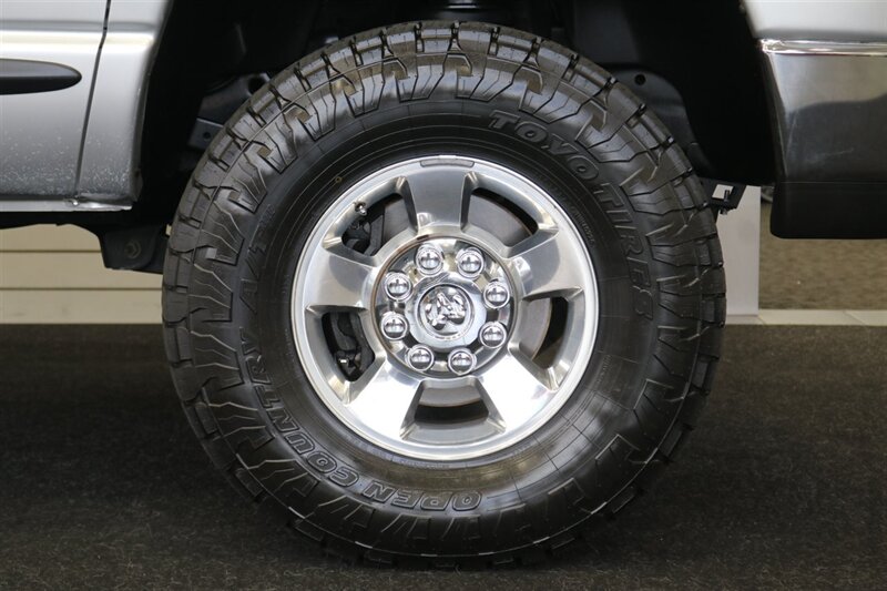 2006 Dodge Ram 3500 100% RUST FREE* 100% STOCK NEVER TUNED* NEW 3 "FABTEC LEVEL KIT W/BILSTEIN 5100s* NEW 35 "TOYO A/T III* NEW BRAKE CALIPERS-ROTORS-PADS-COOLANT FLUSH-BRAKE FLUID FLUSH-BELTS-AC SERVICE* DEALER SERVICED - Photo 50 - Portland, OR 97230