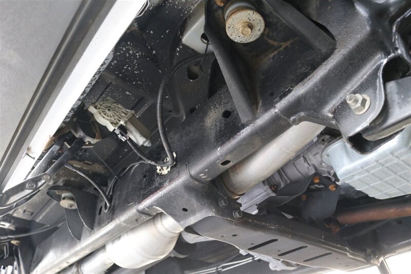 2006 Dodge Ram 3500 100% RUST FREE* 100% STOCK NEVER TUNED* NEW 3 "FABTEC LEVEL KIT W/BILSTEIN 5100s* NEW 35 "TOYO A/T III* NEW BRAKE CALIPERS-ROTORS-PADS-COOLANT FLUSH-BRAKE FLUID FLUSH-BELTS-AC SERVICE* DEALER SERVICED - Photo 35 - Portland, OR 97230