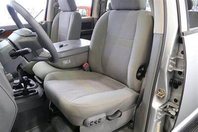 2006 Dodge Ram 3500 100% RUST FREE* 100% STOCK NEVER TUNED* NEW 3 "FABTEC LEVEL KIT W/BILSTEIN 5100s* NEW 35 "TOYO A/T III* NEW BRAKE CALIPERS-ROTORS-PADS-COOLANT FLUSH-BRAKE FLUID FLUSH-BELTS-AC SERVICE* DEALER SERVICED - Photo 17 - Portland, OR 97230