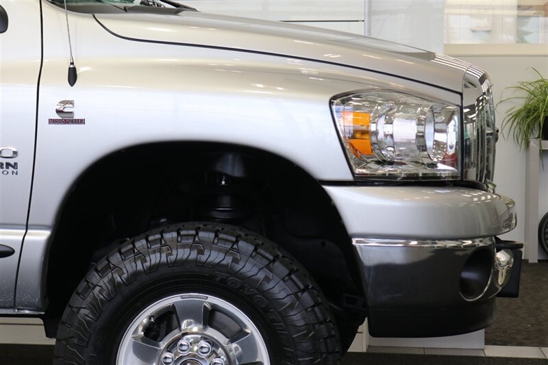 2006 Dodge Ram 3500 100% RUST FREE* 100% STOCK NEVER TUNED* NEW 3 "FABTEC LEVEL KIT W/BILSTEIN 5100s* NEW 35 "TOYO A/T III* NEW BRAKE CALIPERS-ROTORS-PADS-COOLANT FLUSH-BRAKE FLUID FLUSH-BELTS-AC SERVICE* DEALER SERVICED - Photo 41 - Portland, OR 97230