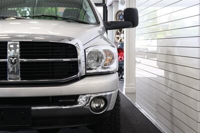 2006 Dodge Ram 3500 100% RUST FREE* 100% STOCK NEVER TUNED* NEW 3 "FABTEC LEVEL KIT W/BILSTEIN 5100s* NEW 35 "TOYO A/T III* NEW BRAKE CALIPERS-ROTORS-PADS-COOLANT FLUSH-BRAKE FLUID FLUSH-BELTS-AC SERVICE* DEALER SERVICED - Photo 38 - Portland, OR 97230