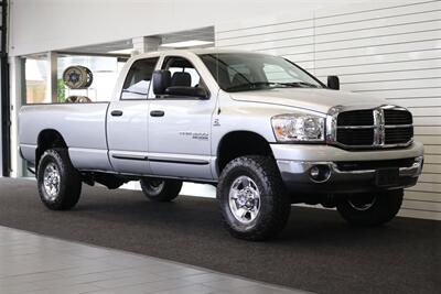 2006 Dodge Ram 3500 100% RUST FREE* 100% STOCK NEVER TUNED* NEW 3 "FABTEC LEVEL KIT W/BILSTEIN 5100s* NEW 35 "TOYO A/T III* NEW BRAKE CALIPERS-ROTORS-PADS-COOLANT FLUSH-BRAKE FLUID FLUSH-BELTS-AC SERVICE* DEALER SERVICED - Photo 2 - Portland, OR 97230